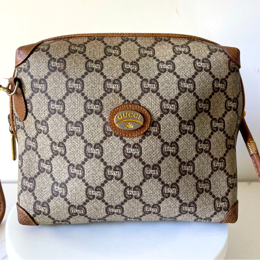 Authentic Vintage Gucci Plus GG Monogram Supreme Crossbody Bag